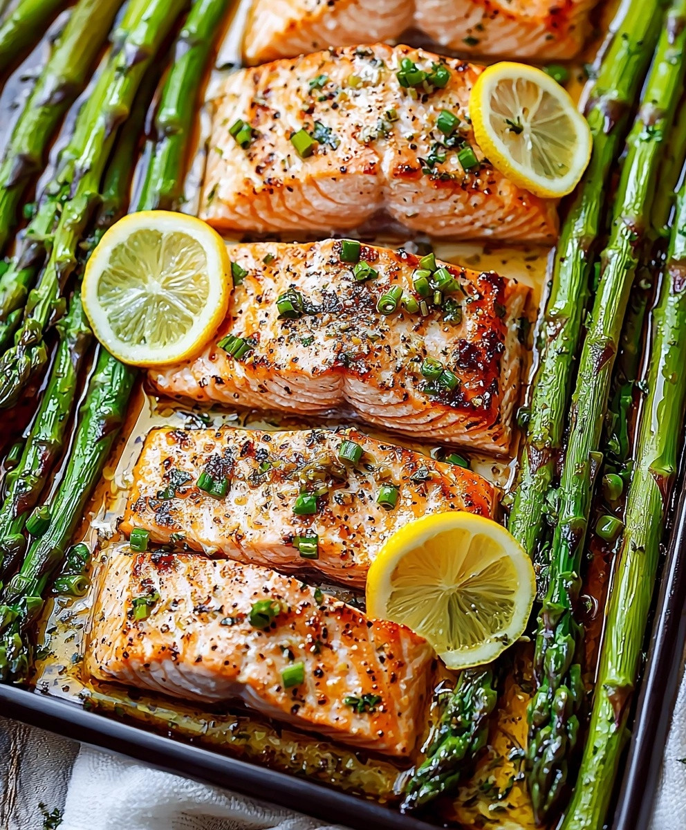 Meal Prep Salmon Asparagus Garlic Lemon